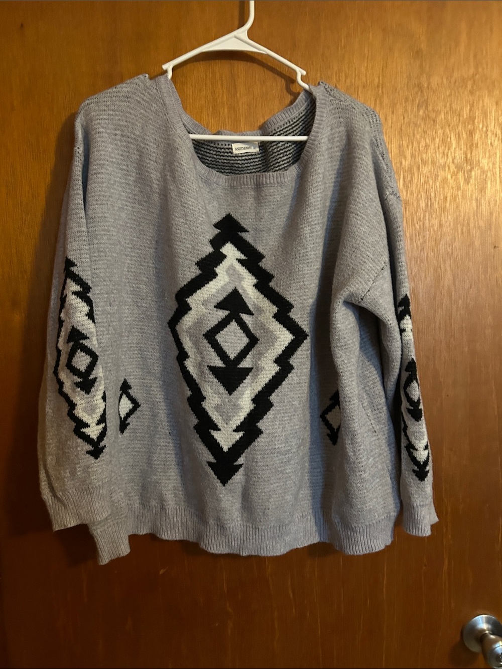 Cozy Light Gray Aztec-Pattern Crewneck Sweater